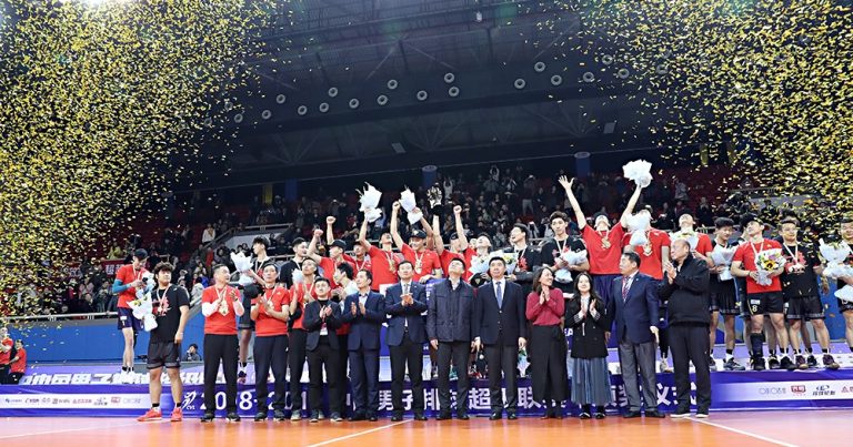 SHANGHAI REFRESH TEAM HISTORY WITH THE 15TH CHINA VOLLEYBALL LEAGUE TITLE