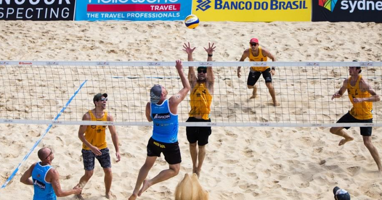 SYDNEY 3-STAR PLAYERS TEST FAST-PACED 4X4 BEACH VOLLEYBALL
