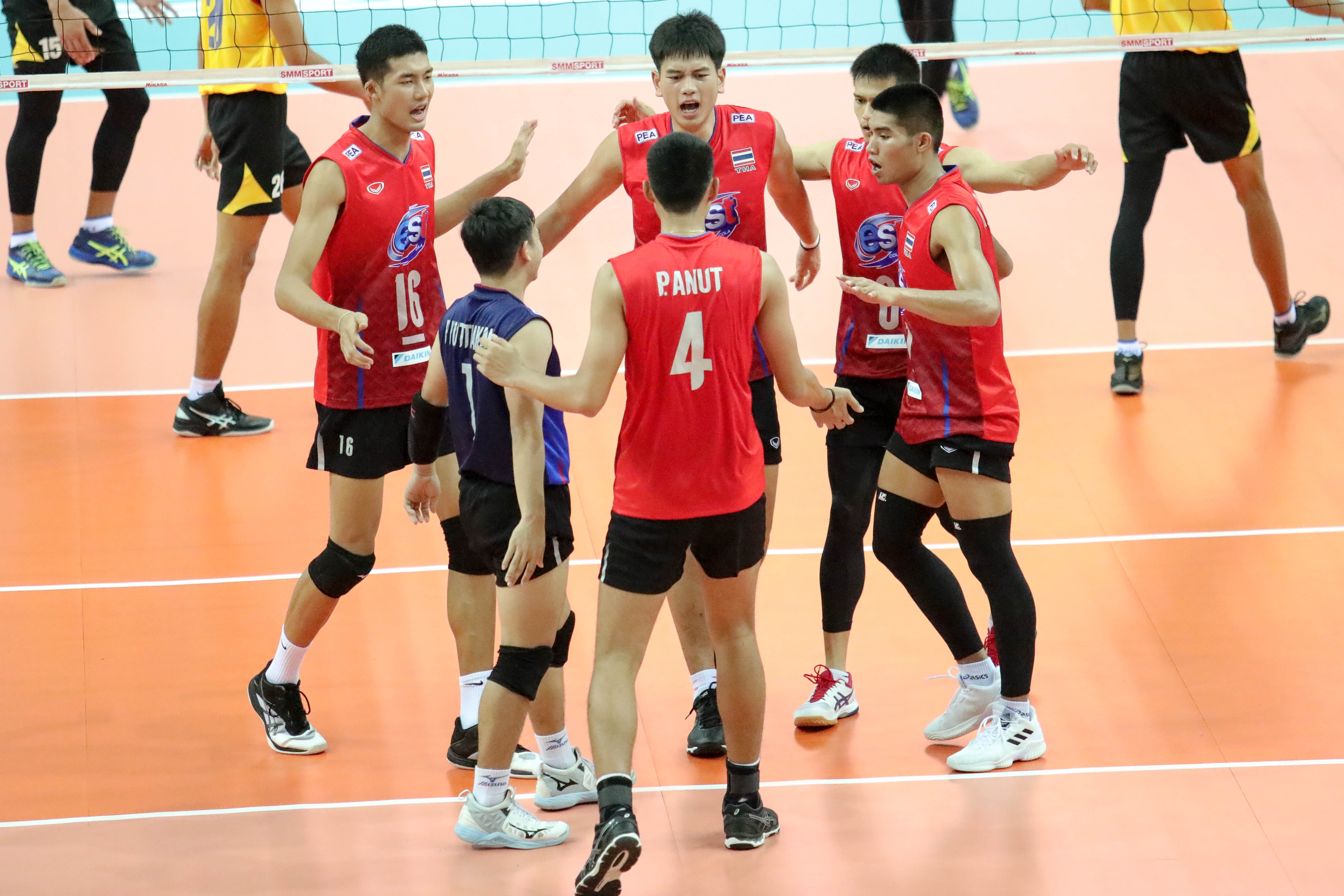 THAILAND PROVE A CLASS ABOVE VIETNAM TO TOP POOL H