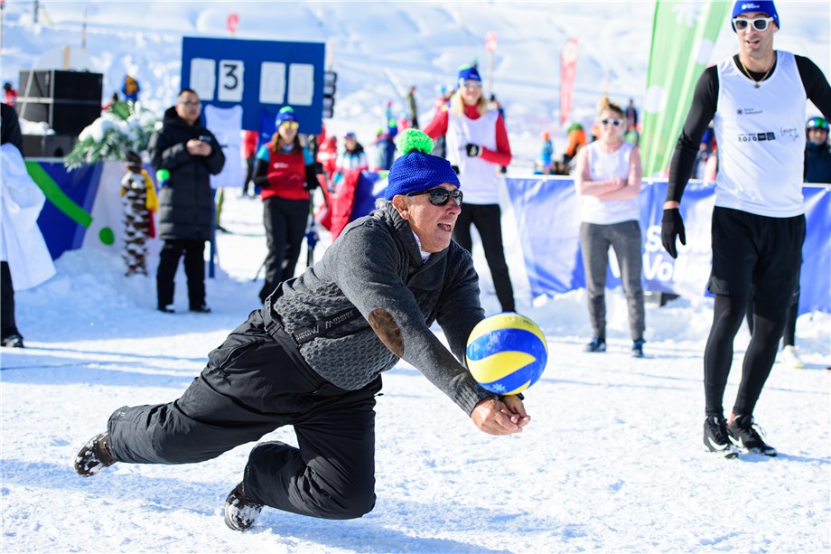 FIVB PRESIDENT IMPRESSED AT SNOW VOLLEYBALL FESTIVAL