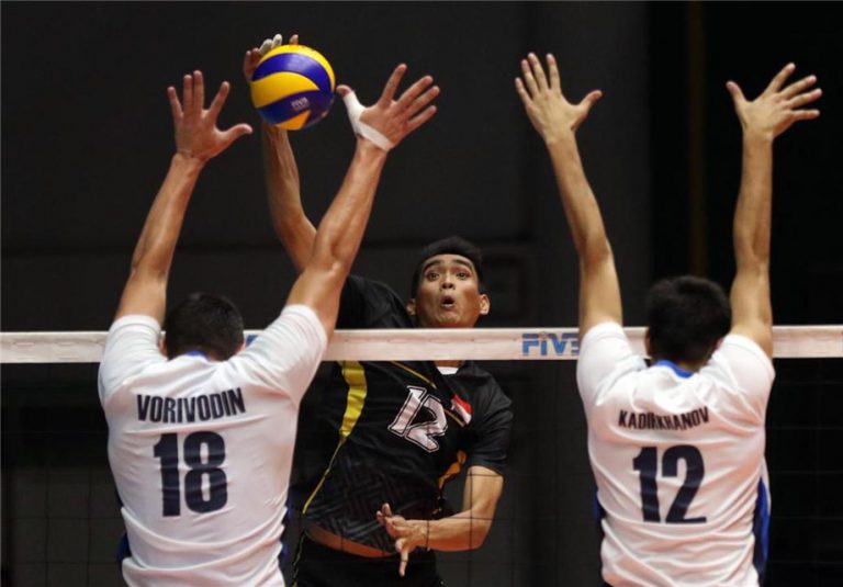 INDONESIAN RIVAN NURMULKI SHOOTS TO PROMINENCE Asian Volleyball