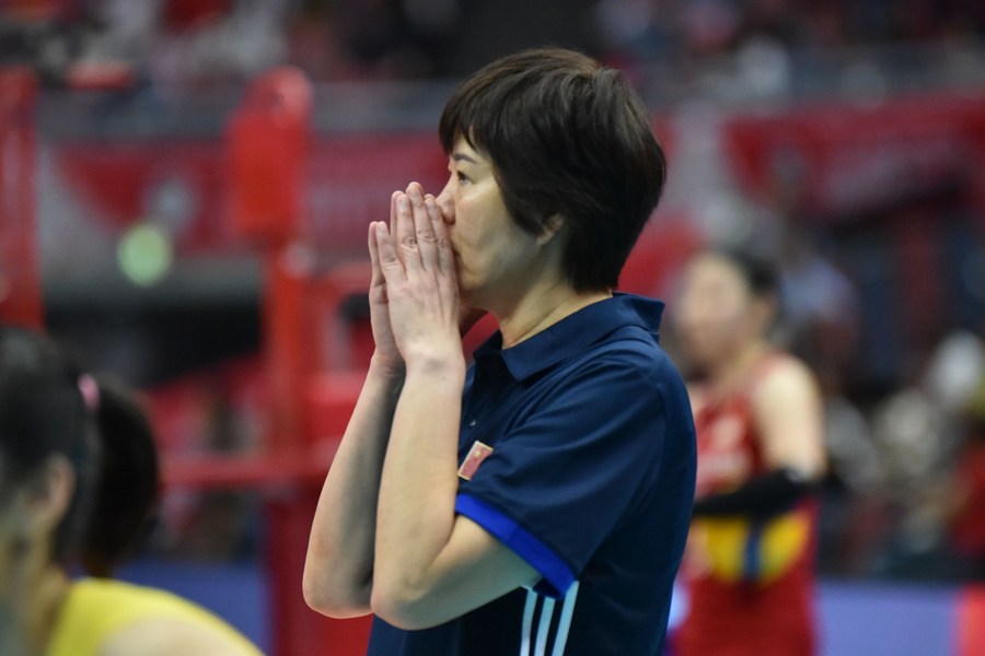 LANG PING RENEWS CONTRACT WITH CHINA WOMEN’S VOLLEYBALL TEAM