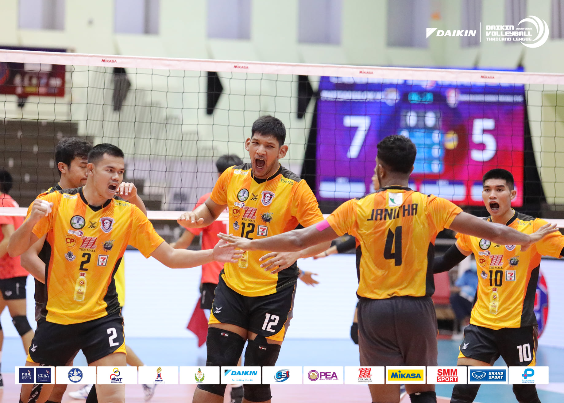 NAKHON RATCHASIMA, DIAMOND FOOD MAKE CLEAN SWEEP ON OPENING DAY OF 