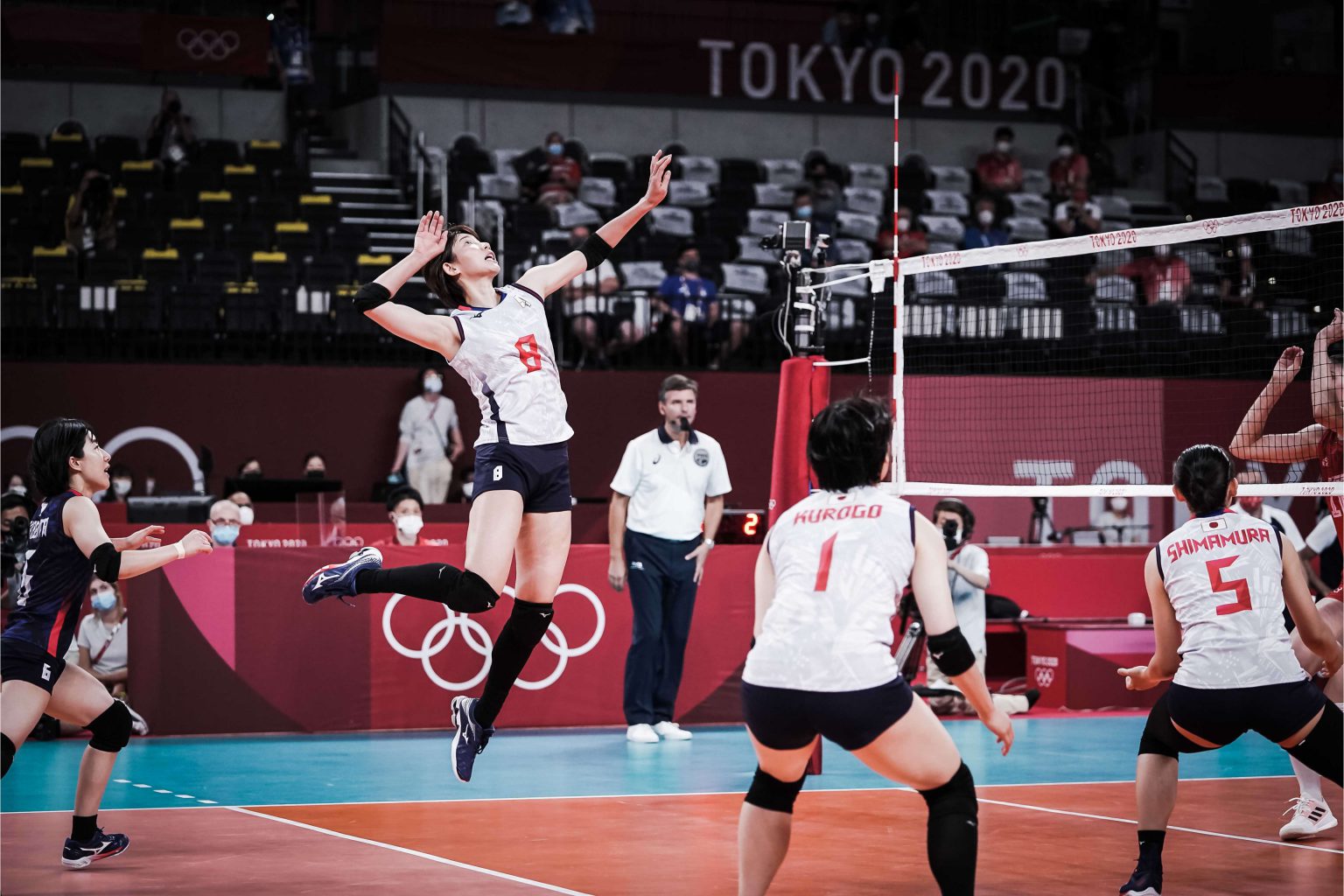 EMBATTLED JAPAN GO DOWN IN INTENSE BATTLE AGAINST WORLD CHAMPIONS