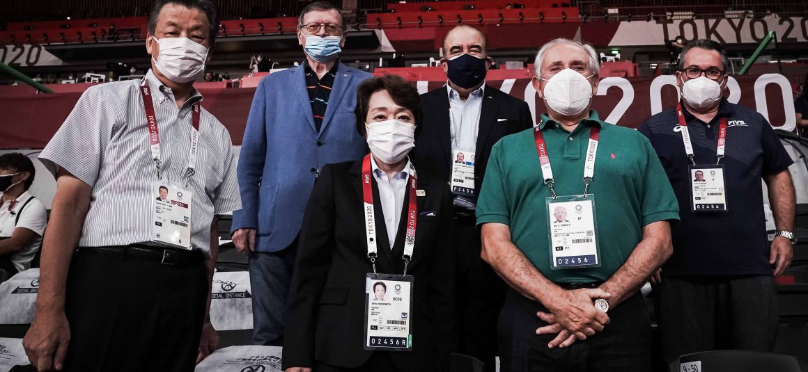 FIVB PRESIDENT WELCOMES TOKYO 2020 PRESIDENT TO ARIAKE ARENA