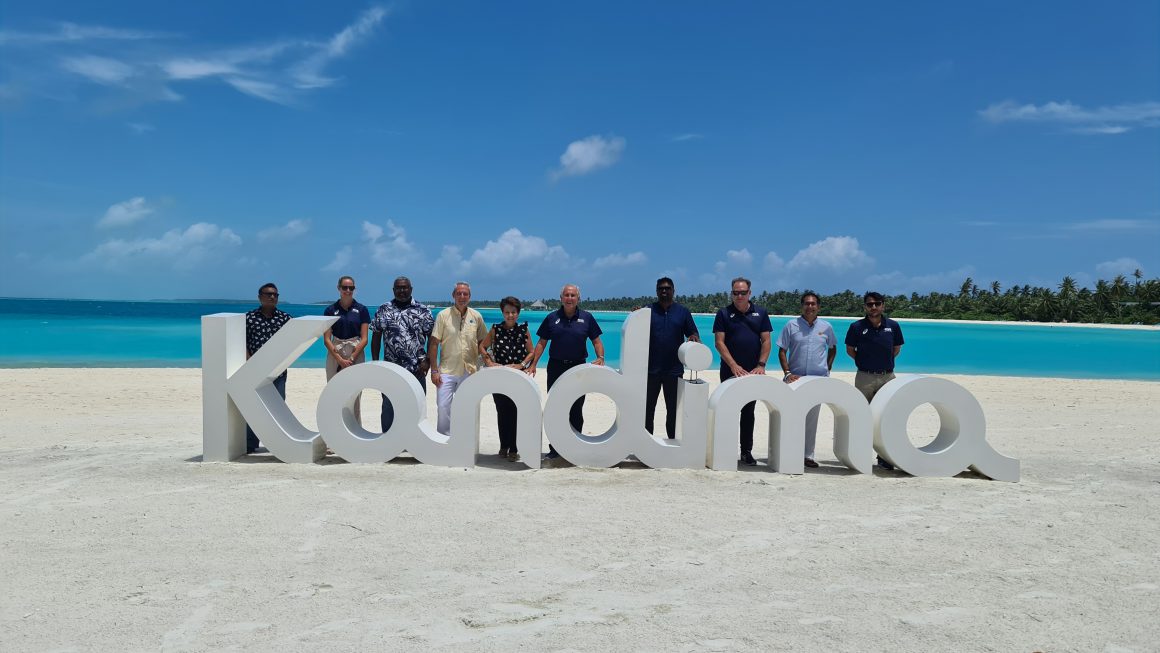 FIVB PRESIDENT VISITS KANDIMA MALDIVES TO EXPLORE PRO TOUR HOSTING POTENTIAL