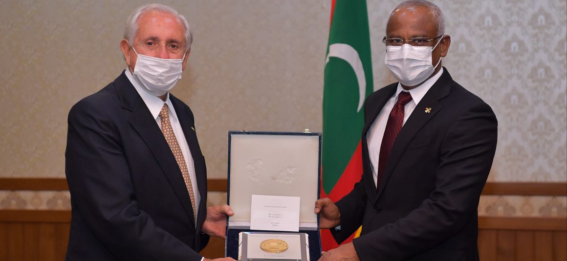 FIVB PRESIDENT MEETS WITH PRESIDENT OF THE REPUBLIC OF MALDIVES TO EXPLORE BRIGHT FUTURE OF BEACH VOLLEYBALL