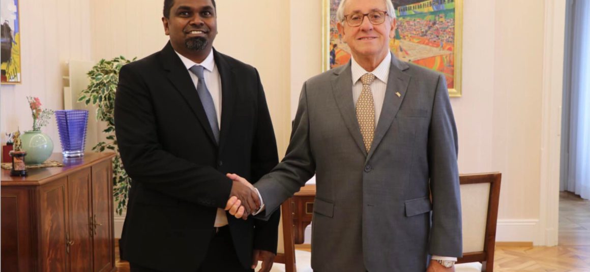 FIVB PRESIDENT MEETS PRESIDENT OF THE VOLLEYBALL ASSOCIATION OF MALDIVES