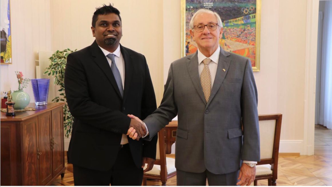 FIVB PRESIDENT MEETS PRESIDENT OF THE VOLLEYBALL ASSOCIATION OF MALDIVES