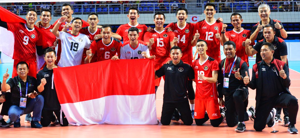 INDONESIA, THAILAND RETAIN MEN’S AND WOMEN’S TITLES AFTER STUNNING VIETNAM AND CHEERING HOME CROWD AT PACKED GYMNASIUM IN 31ST SEA GAMES VOLLEYBALL TOURNAMENT