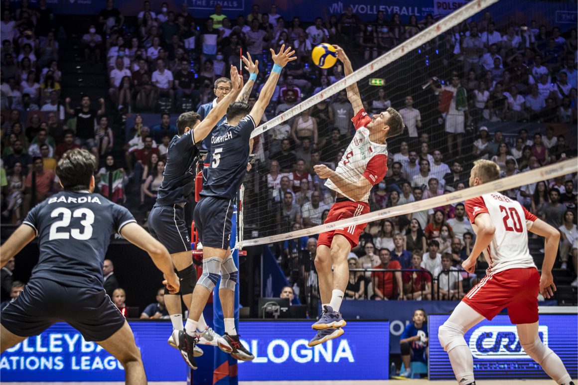 ASIAN CHAMPS IRAN AND JAPAN CRASH OUT OF VNL 2022