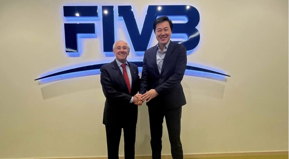 FIVB PRESIDENT WELCOMES JAPANESE VOLLEYBALL ASSOCIATION PRESIDENT TO FIVB HEADQUARTERS