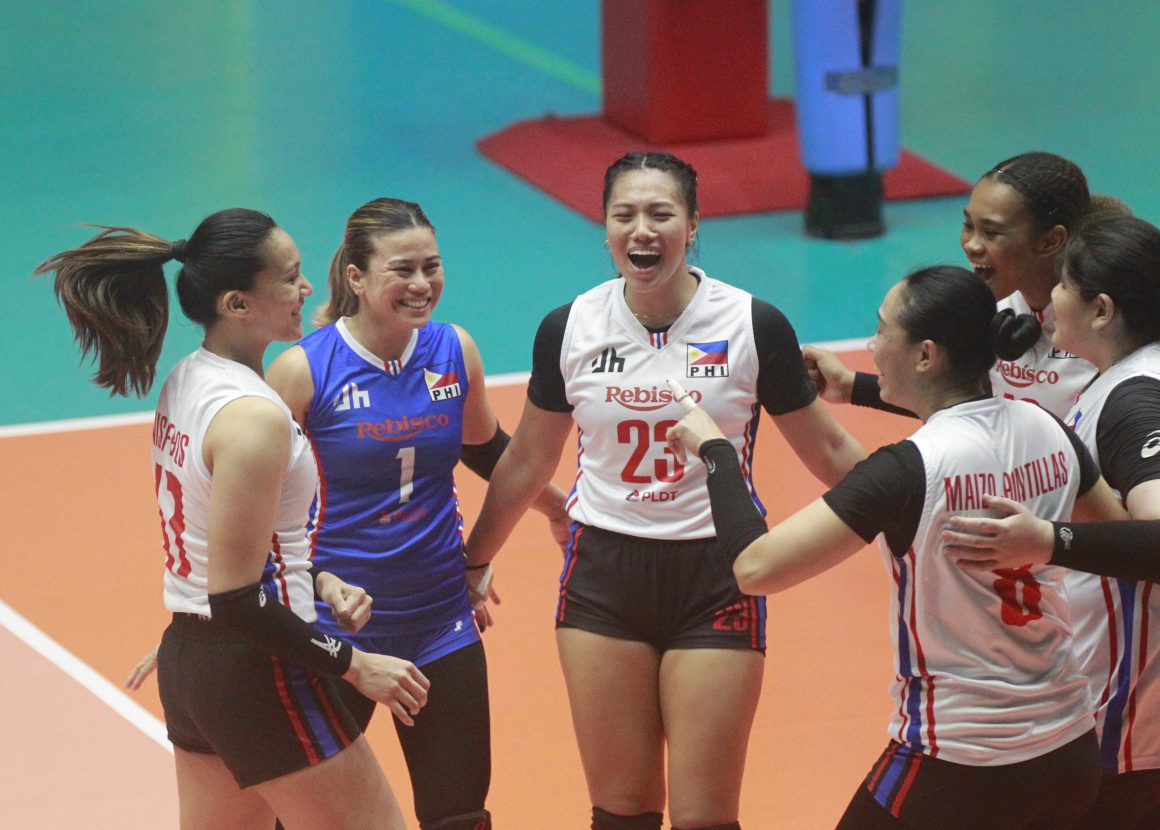 PHILIPPINES ENDURE FIVE-SET THRILLER AGAINST INDIA IN AVC CHALLENGE CUP
