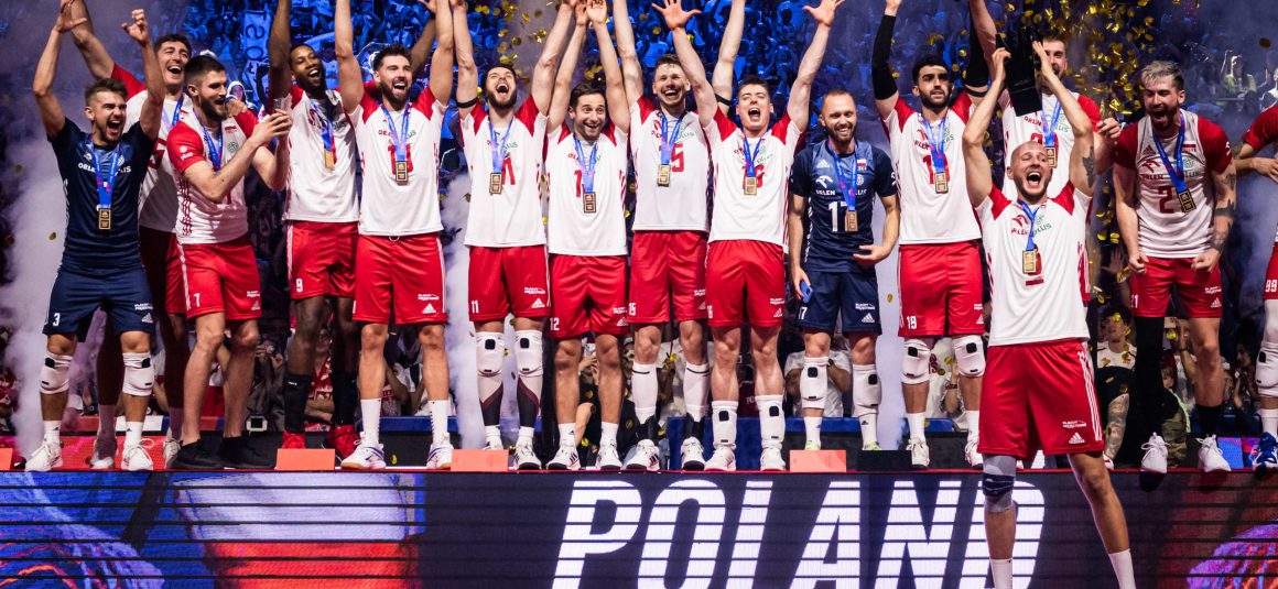 POLAND CLAIM HISTORIC VNL GOLD IN FRONT OF THEIR HOME FANS