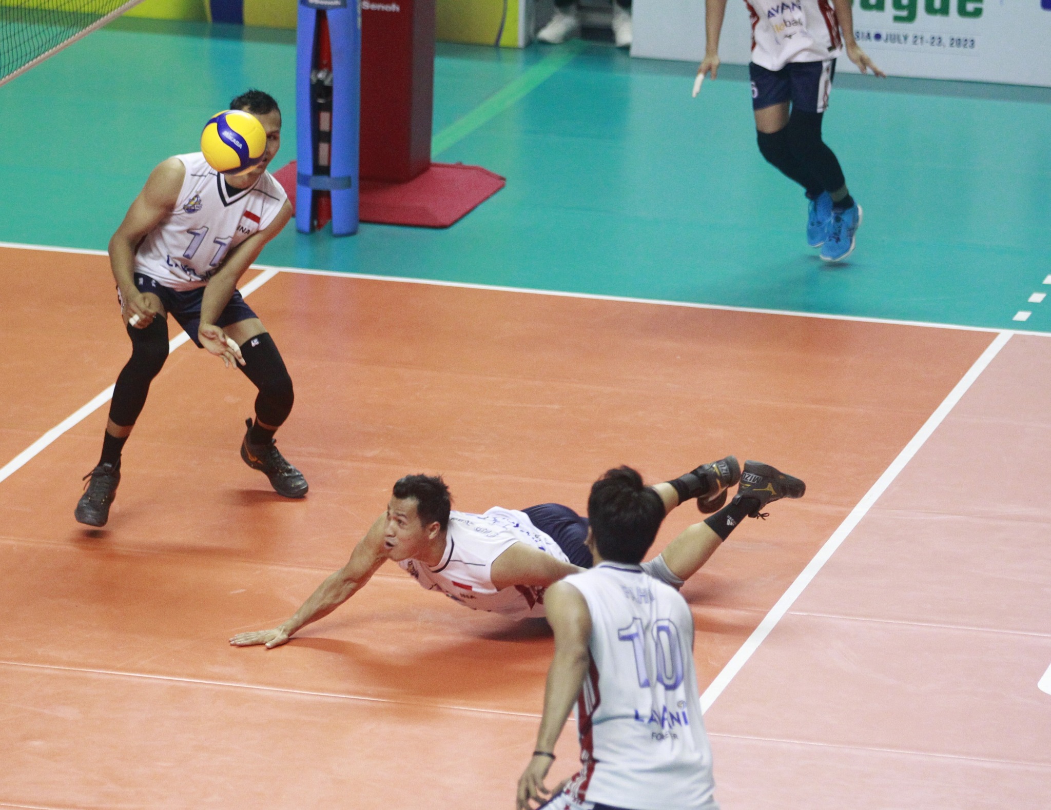 INDONESIA CROWNED SEA V. LEAGUE FIRST LEG CHAMPIONS AFTER STUNNING