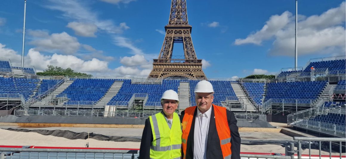 INCROYABLE! FIVB PRESIDENT VISITS MAGNIFICENT PARIS 2024 BEACH VOLLEYBALL VENUE