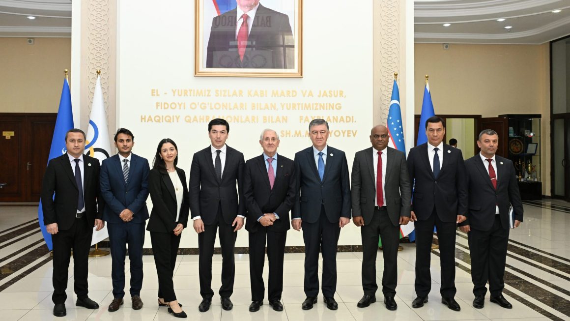 FIVB PRESIDENT MEETS WITH THE HIGHEST SPORTS AUTHORITIES IN UZBEKISTAN