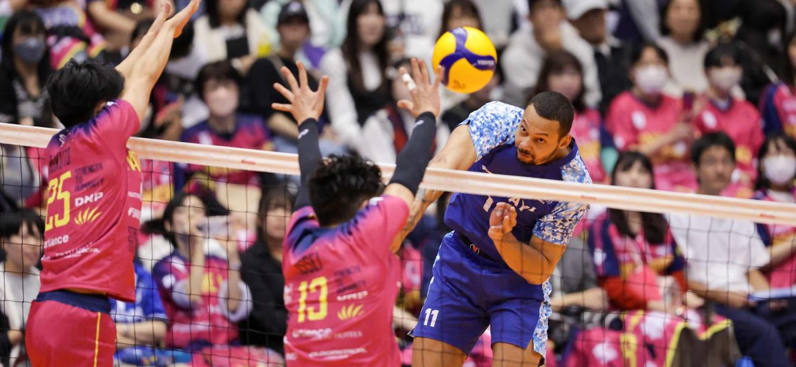 TOKYO GREAT BEARS V TORAY ARROWS SHIZUOKA IN MIDWEEK ACTION