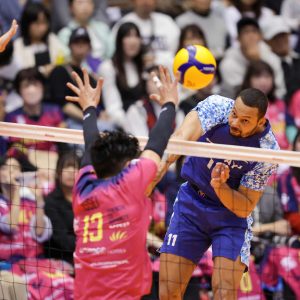 TOKYO GREAT BEARS V TORAY ARROWS SHIZUOKA IN MIDWEEK ACTION