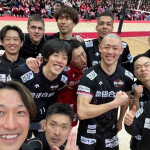 NAGOYA BEAT SUNTORY TWICE TO OVERTAKE THEM IN SECOND; VOREAS STUN AICHI