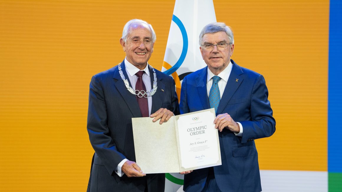 DR ARY S. GRAÇA F° AWARDED OLYMPIC ORDER AT 144TH IOC SESSION 