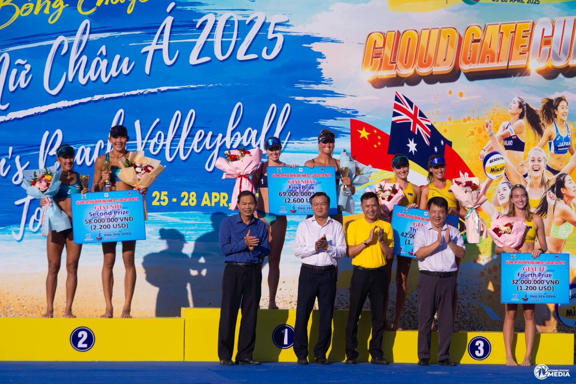 SHAUNNA POLLEY & OLIVIA MACDONALD, ATOP PHU YEN PODIUM IN VIETNAM