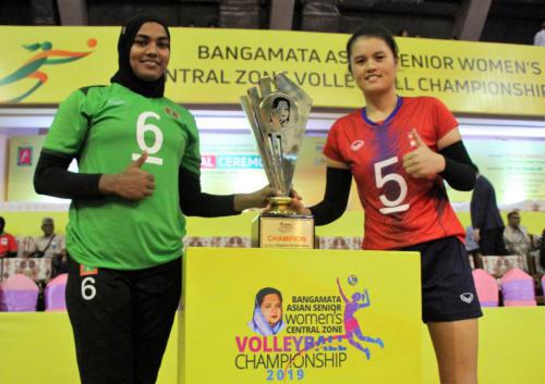 Rashida captain of Moldives  Aruna Captain of Nepal.